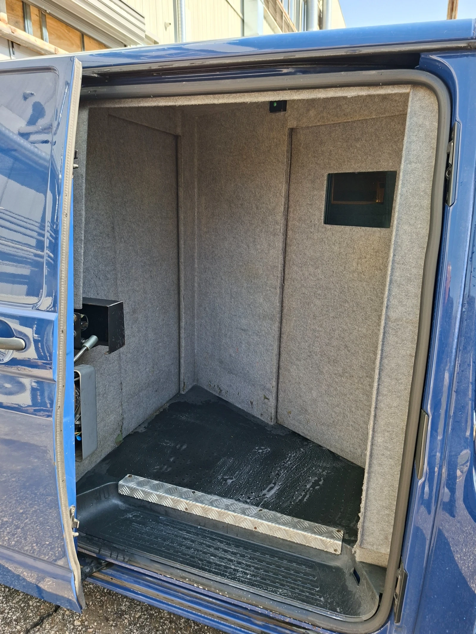 VW Transporter Инкасов, снимка 12 - Бусове и автобуси - 53863000