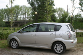 Toyota Corolla verso, снимка 11