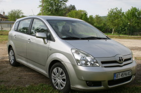 Toyota Corolla verso, снимка 2 - Автомобили и джипове - 45155400