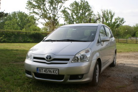 Toyota Corolla verso, снимка 1 - Автомобили и джипове - 45155400