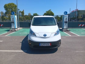  Nissan e-NV200