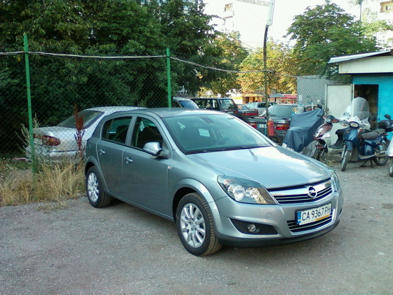 Opel Astra H, снимка 1 - Автомобили и джипове - 46390999