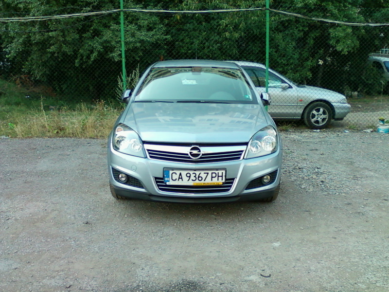 Opel Astra H, снимка 3 - Автомобили и джипове - 46390999