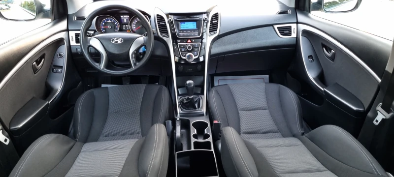 Hyundai I30 1.4i * СЕРВИЗНА ИСТОРИЯ* * ШВЕЙЦАРИЯ* , снимка 11 - Автомобили и джипове - 47636412