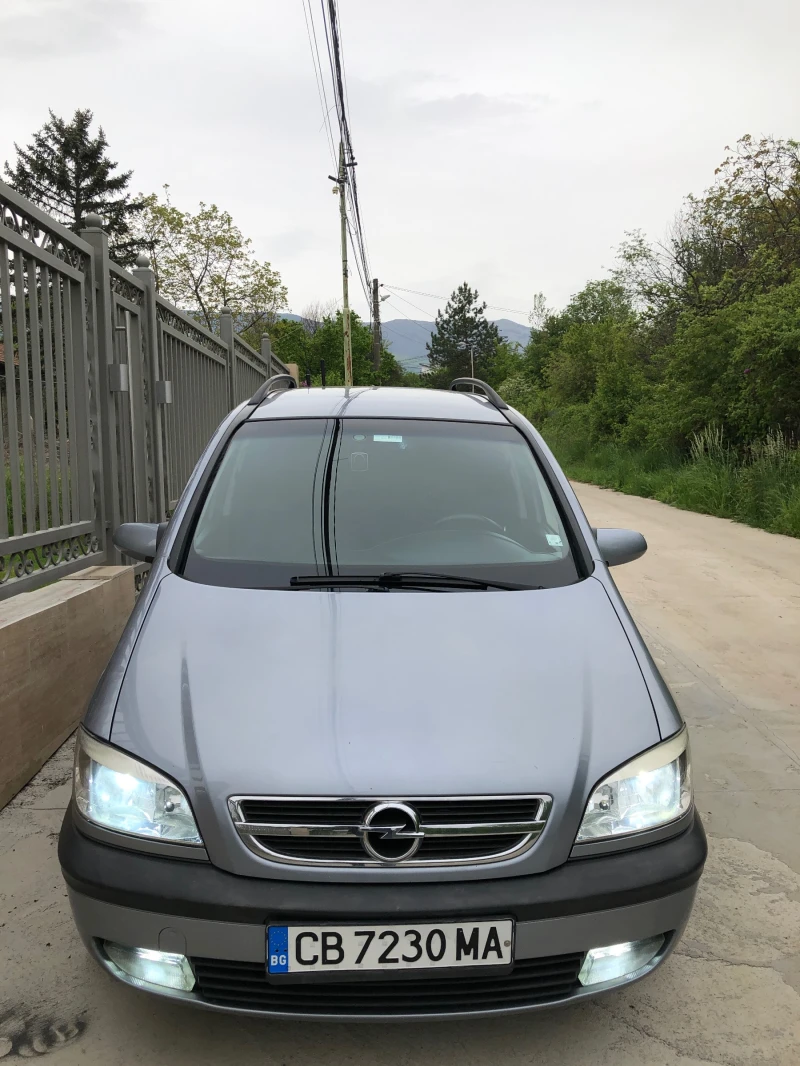 Opel Zafira, снимка 3 - Автомобили и джипове - 48396656