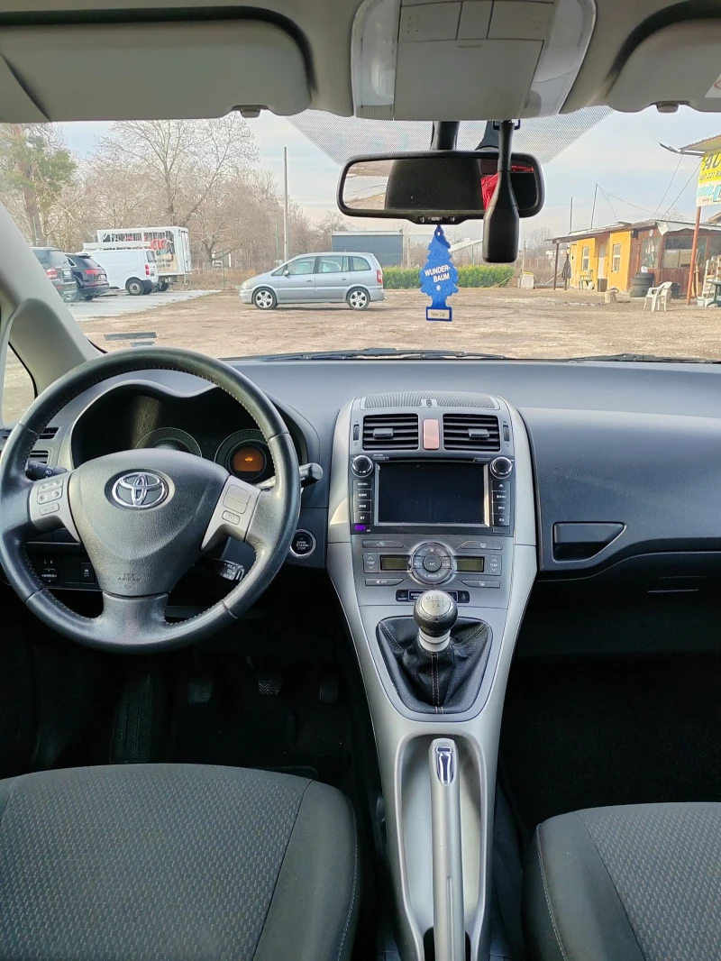 Toyota Auris 2.2D-4D, 177к.с., снимка 11 - Автомобили и джипове - 48416707