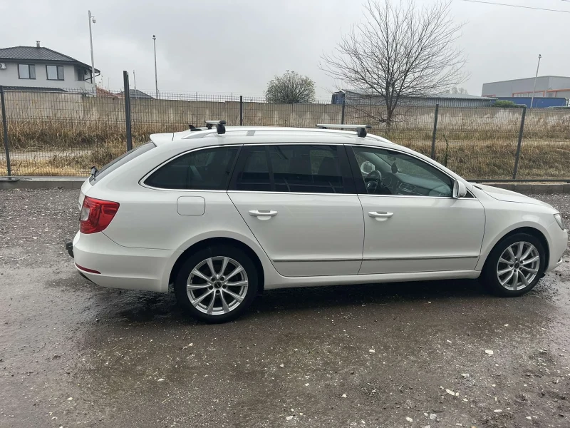 Skoda Superb Комби , снимка 7 - Автомобили и джипове - 49109661