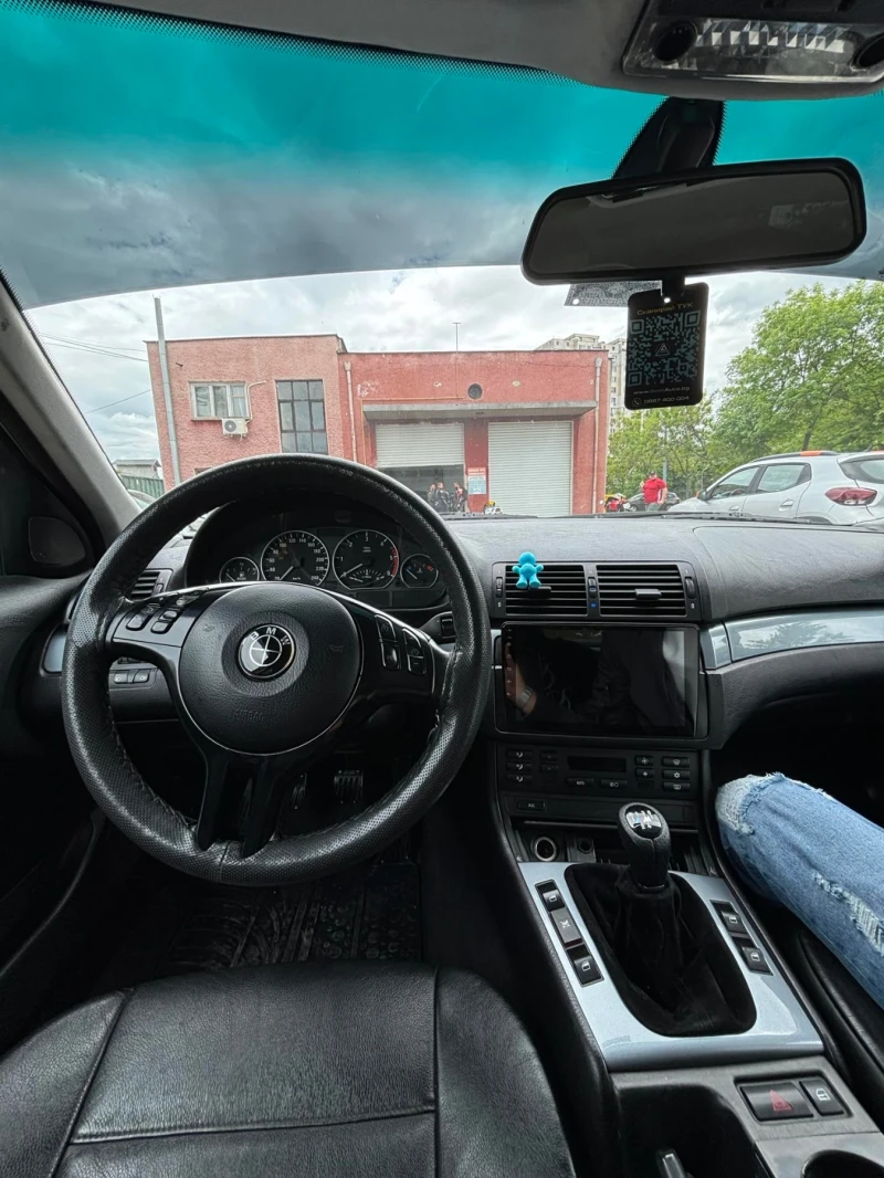 BMW 320, снимка 12 - Автомобили и джипове - 52773699