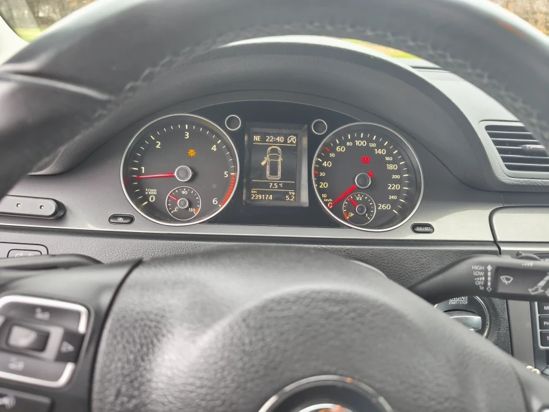 VW Passat 1.6Rline Bluemotion, снимка 10 - Автомобили и джипове - 52876120