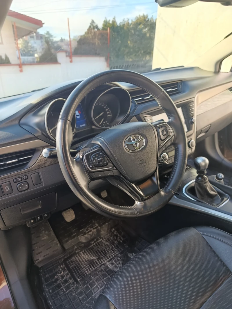 Toyota Avensis D4D , снимка 13 - Автомобили и джипове - 53499768