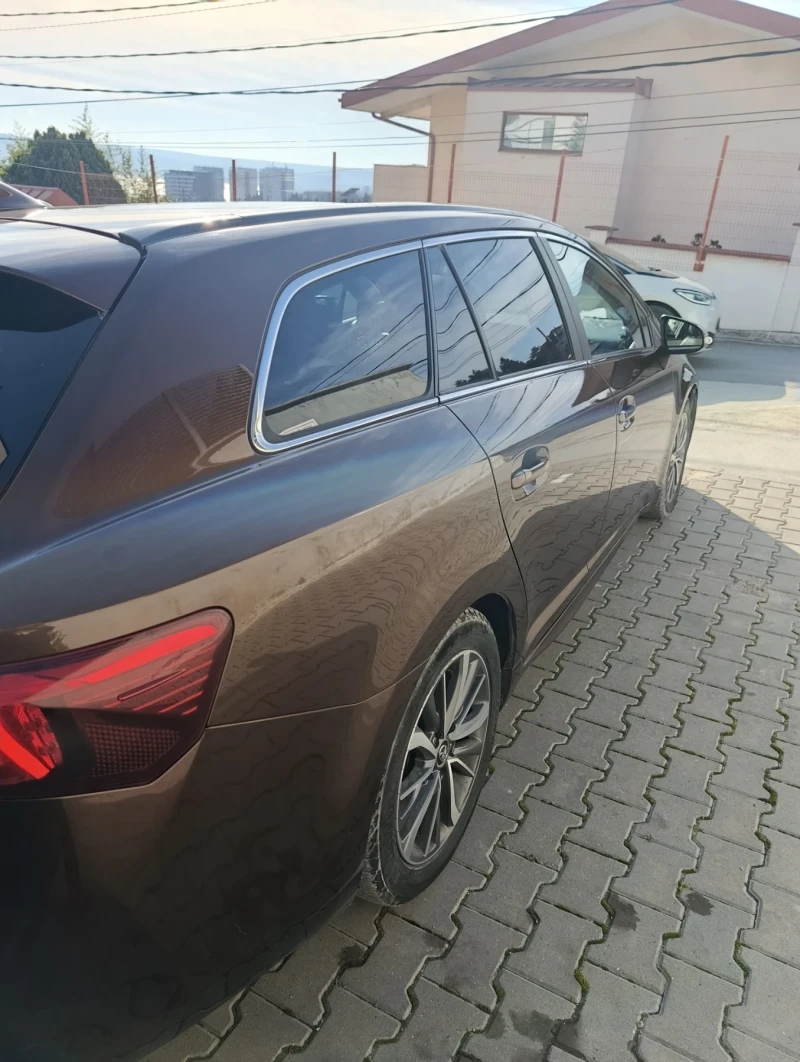 Toyota Avensis D4D , снимка 6 - Автомобили и джипове - 53499768