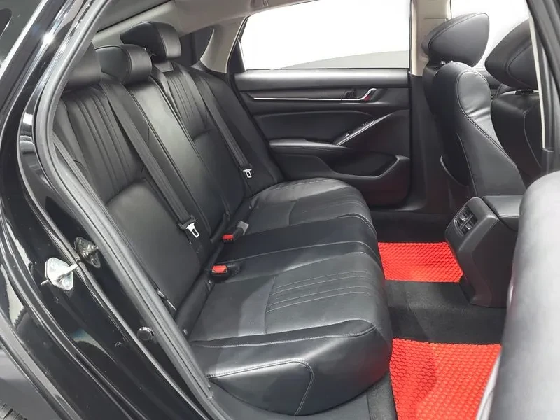 Honda Accord 1.5T 10TH GEN, снимка 11 - Автомобили и джипове - 55783497