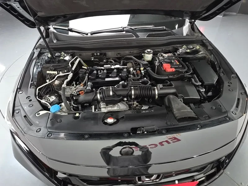 Honda Accord 1.5T 10TH GEN, снимка 6 - Автомобили и джипове - 55783497