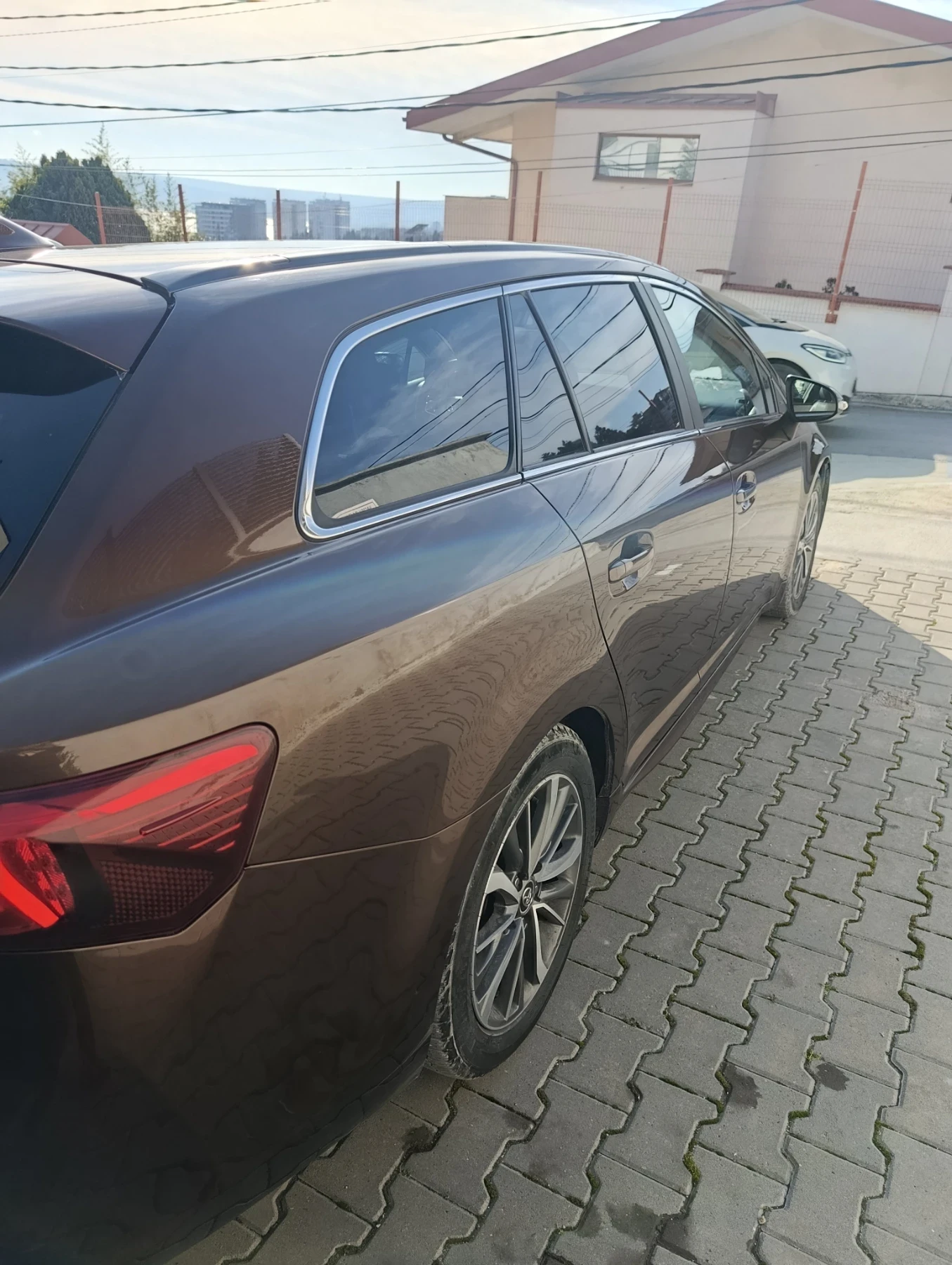 Toyota Avensis D4D  - изображение 6