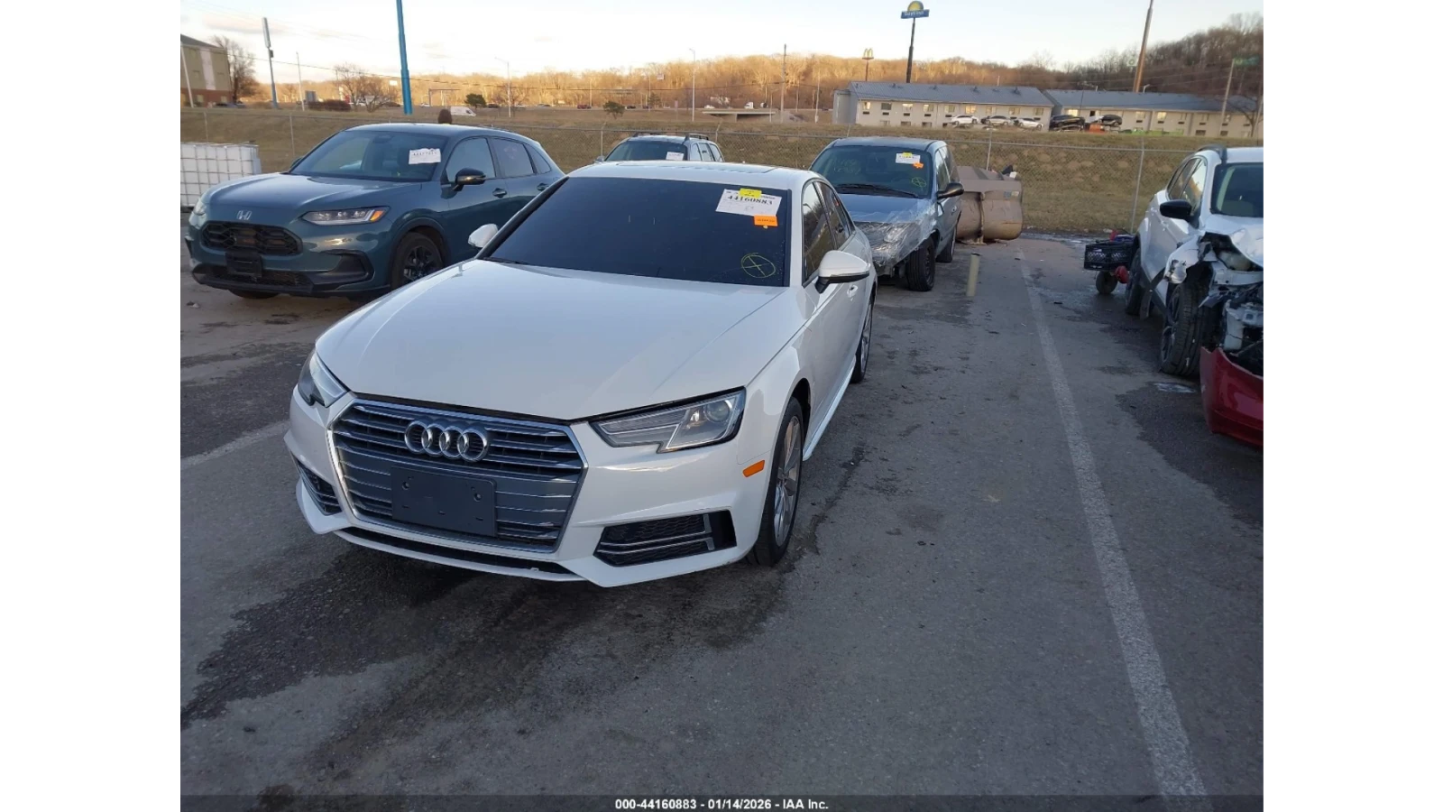 Audi A4 * KEYLESS* КОЖА* ПОДГРЕВ* ПАРКТРОНИК* НАВИ*  - изображение 2