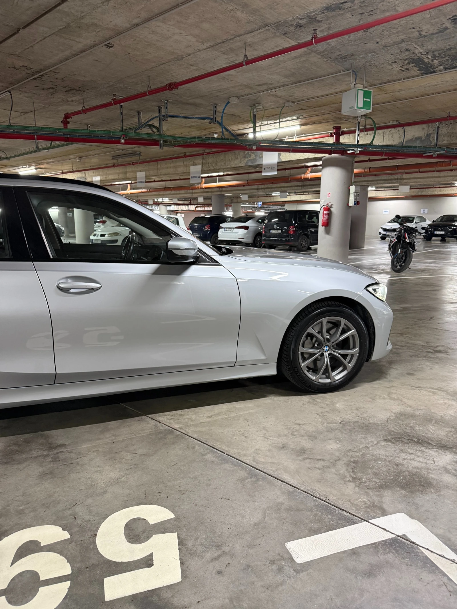 BMW 330 Sport Line, снимка 7 - Автомобили и джипове - 54966975