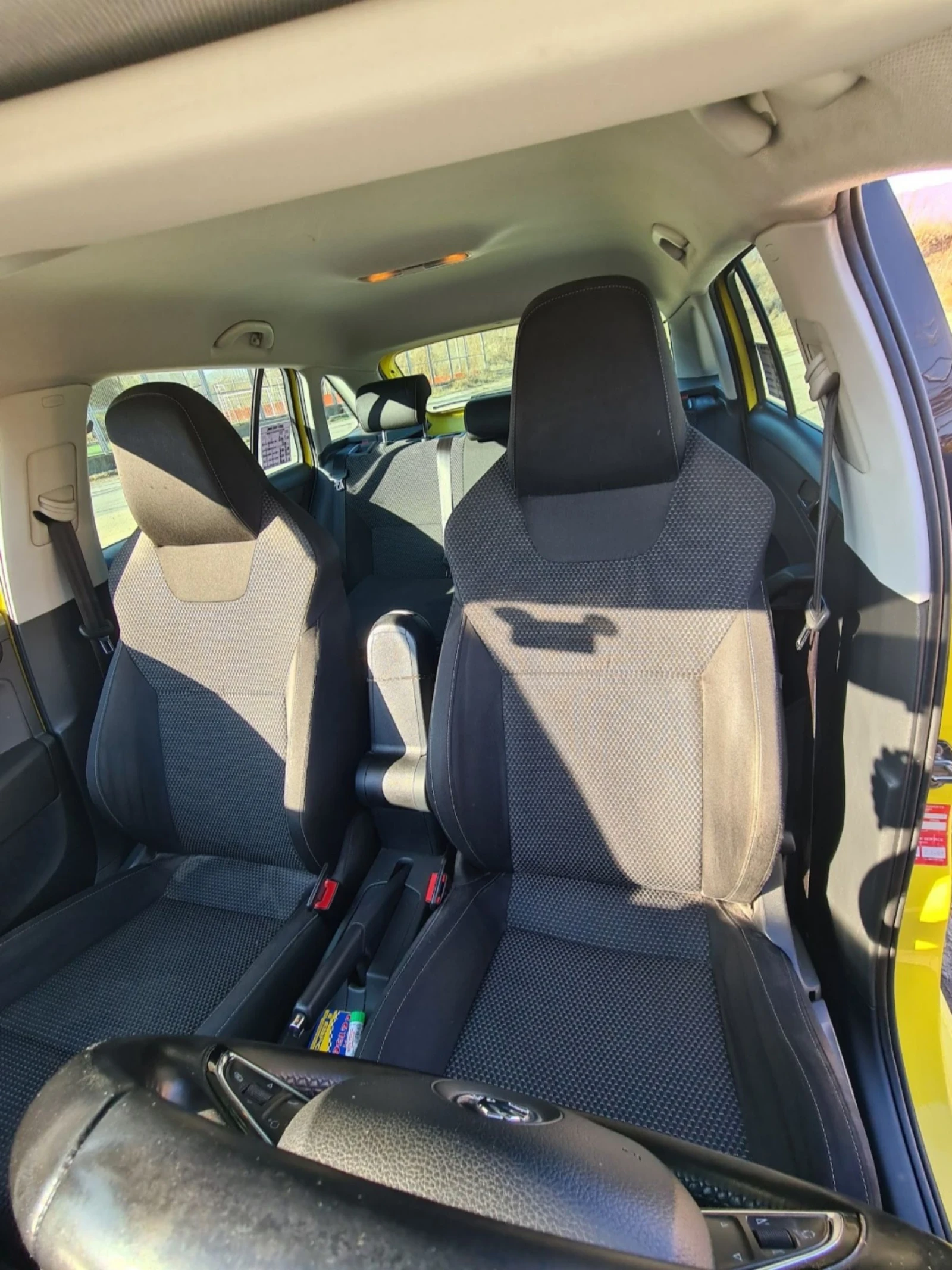 Skoda Rapid 1.6 TDI, снимка 5 - Автомобили и джипове - 54093637