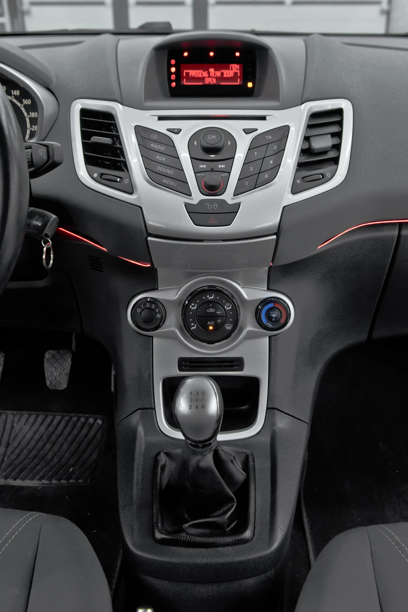 Ford Fiesta 1.6d* 95��* ��������* ������������ | Mobile.bg � ����������� 17