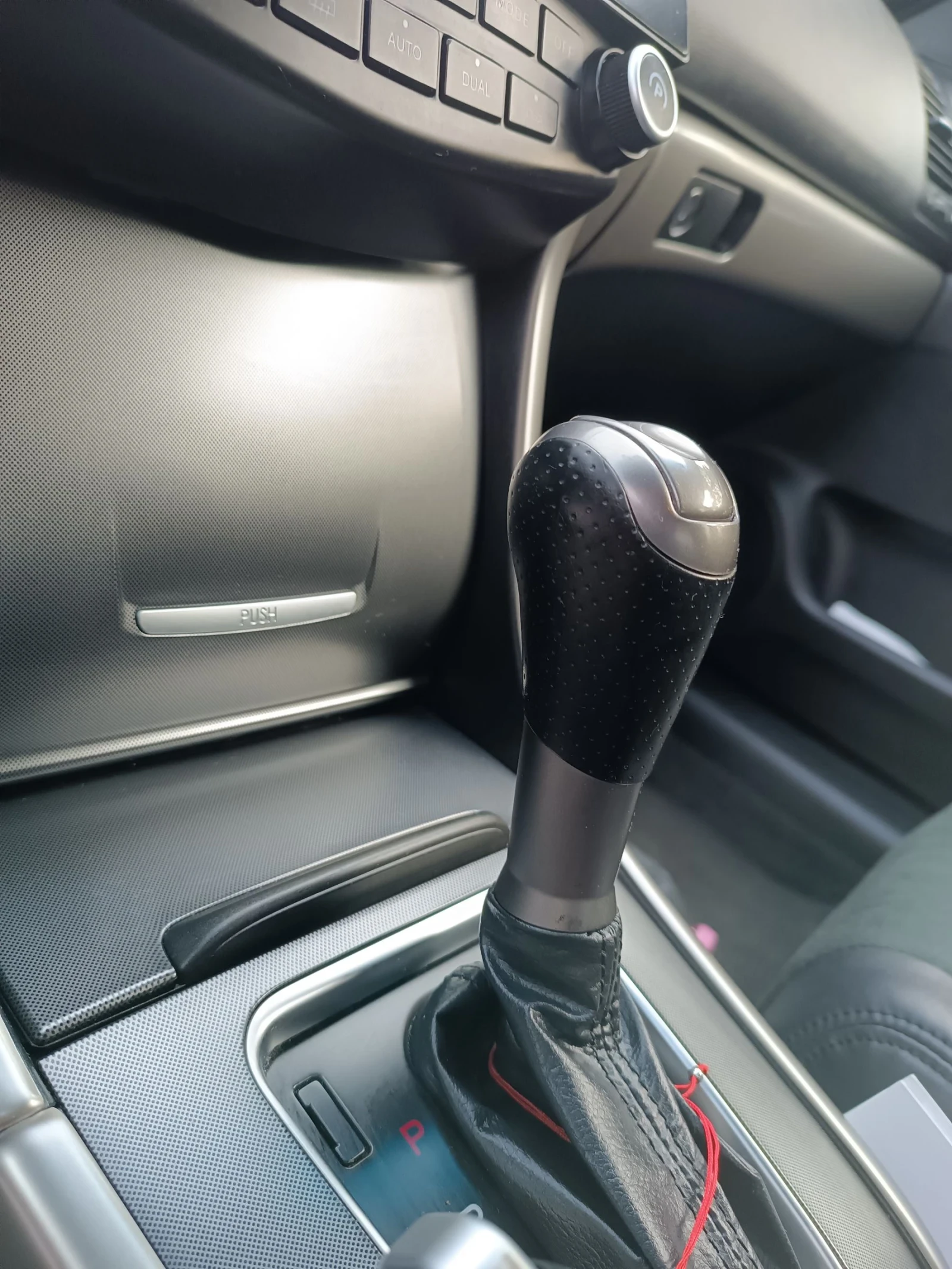 Honda Accord 2.4I-VTEC type S , снимка 13 - Автомобили и джипове - 54372968