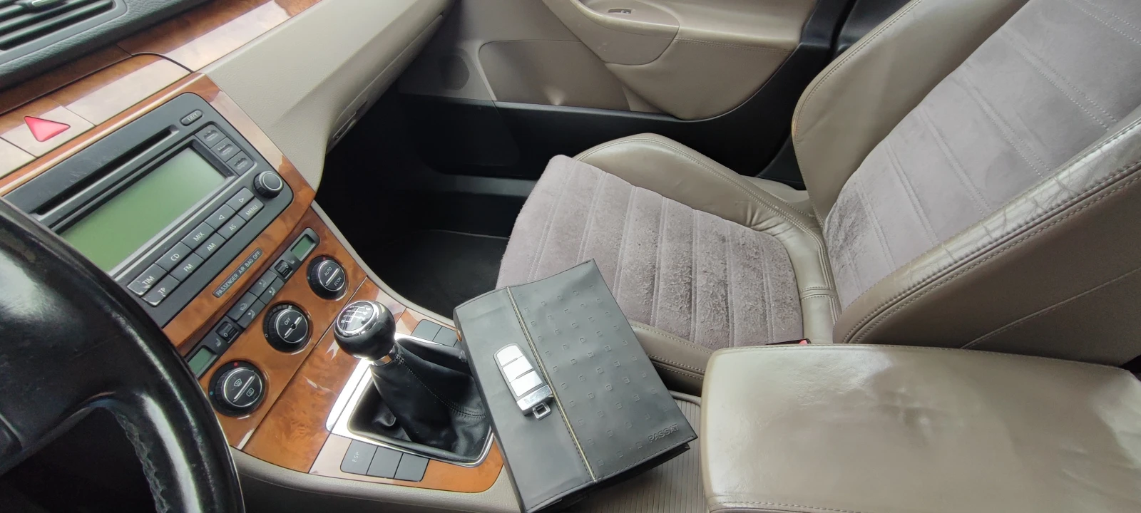 VW Passat B6 Highline, снимка 10 - Автомобили и джипове - 54528687