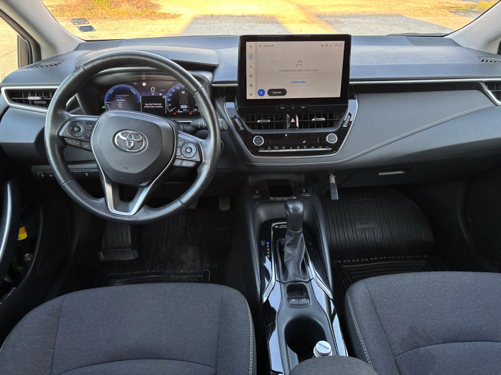 Toyota Corolla 1.8 HYBRID, снимка 7 - Автомобили и джипове - 54658114