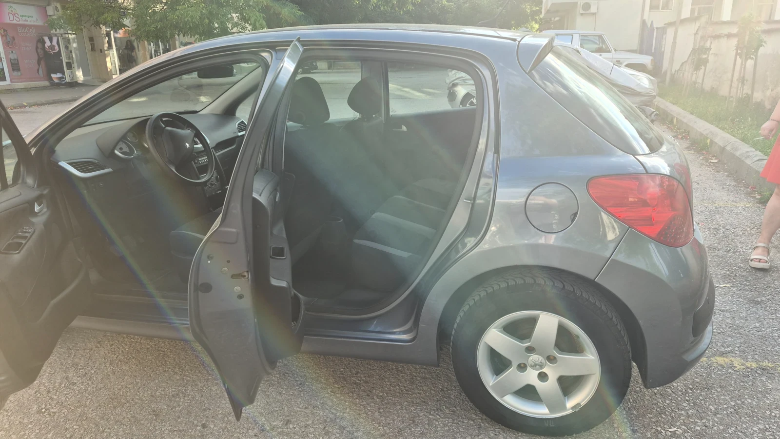 Peugeot 207, снимка 3 - Автомобили и джипове - 54703730