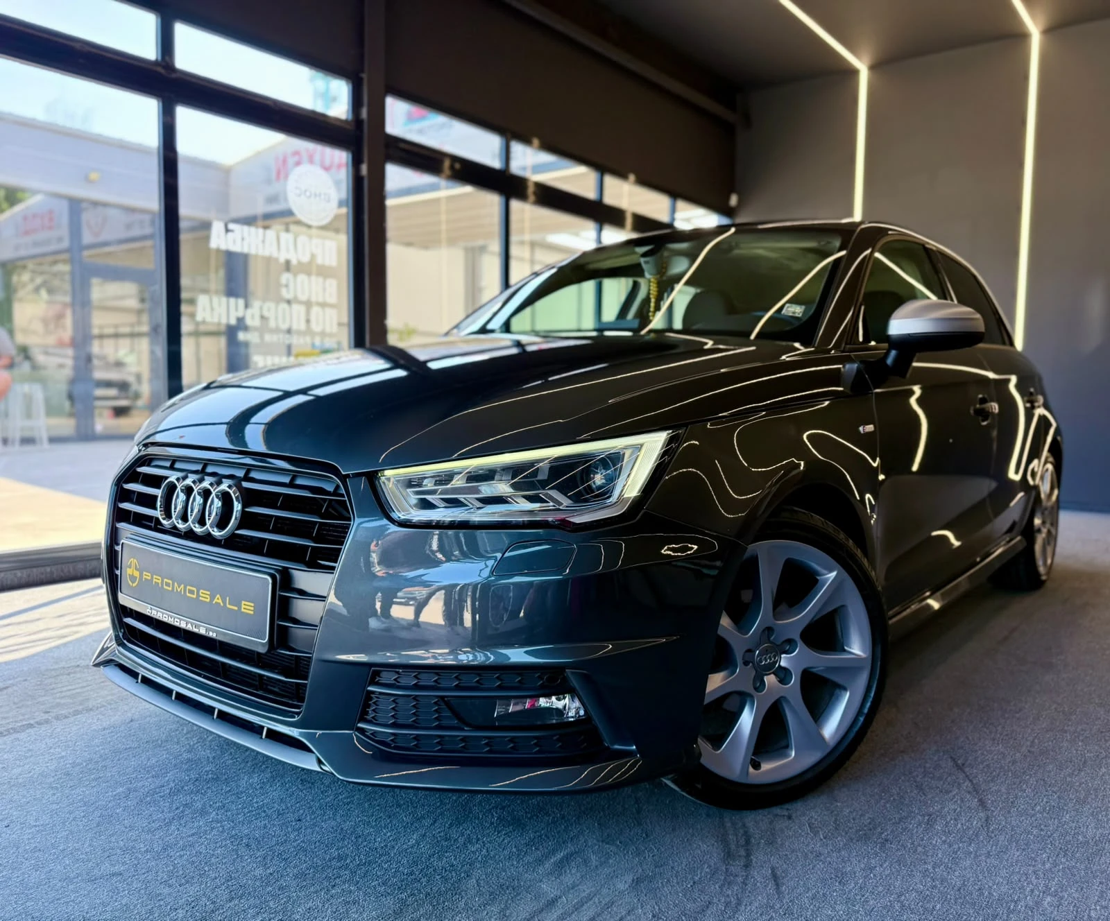 Audi A1 S -Line* TFSI* Ultra* Alcantara* Carplay* ЛИЗИНГ , снимка 3 - Автомобили и джипове - 55616437