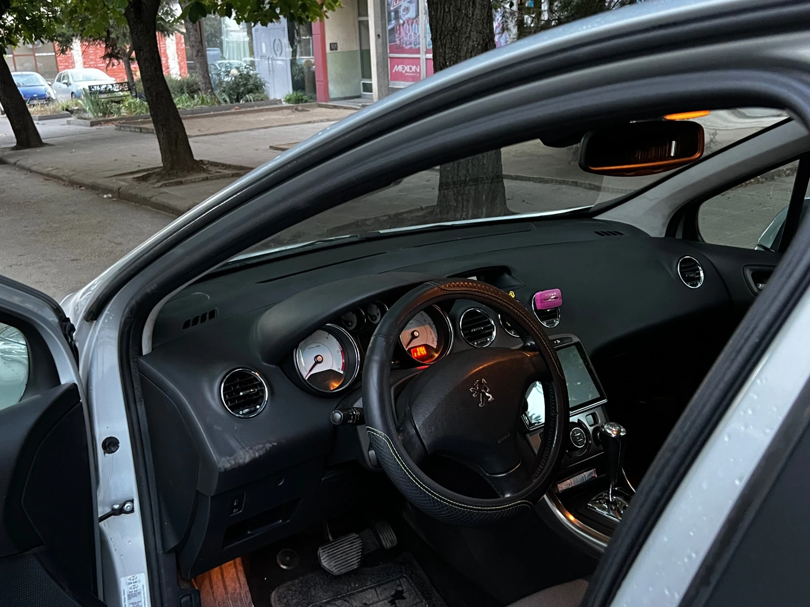 Peugeot 308 2.0, снимка 5 - Автомобили и джипове - 55794315