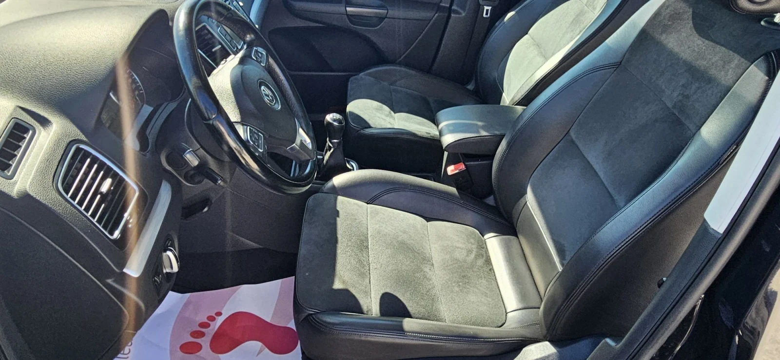 VW Sharan HIGHLINE* NAVI* LED* XENON , снимка 13 - Автомобили и джипове - 55975629