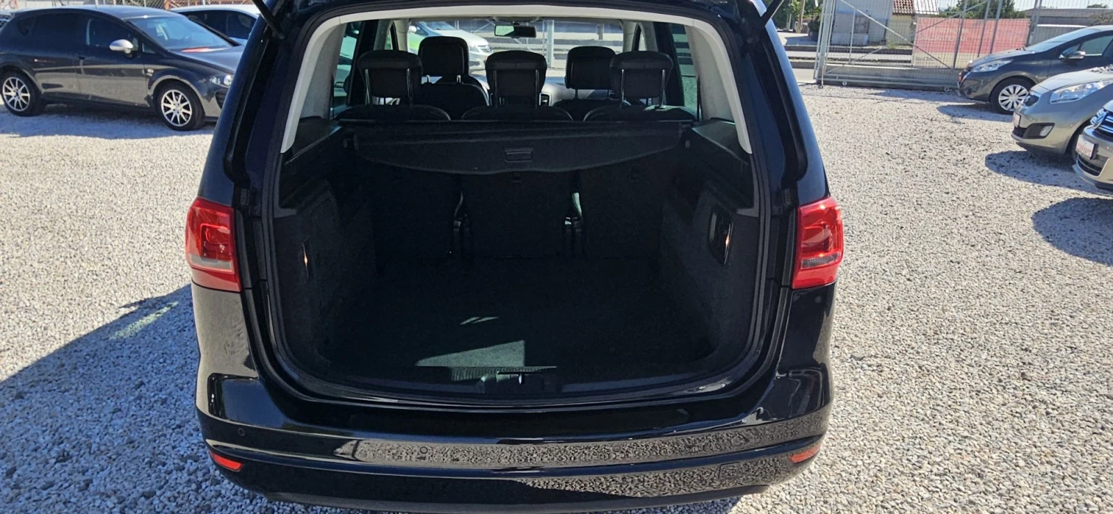 VW Sharan HIGHLINE* NAVI* LED* XENON , снимка 15 - Автомобили и джипове - 55975629