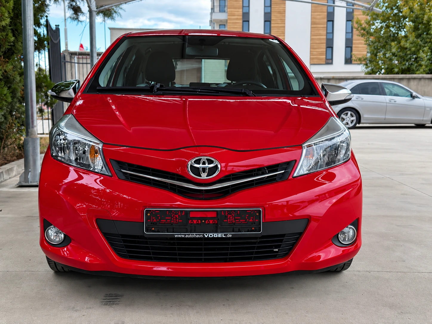 Toyota Yaris 1.33 Dual VVT-i TREND AUTOMATIC, снимка 2 - Автомобили и джипове - 56226510
