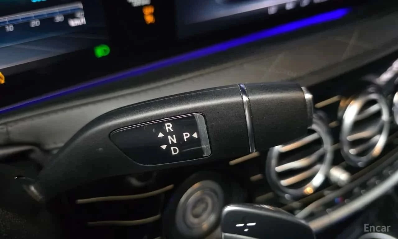 Mercedes-Benz Maybach, снимка 9 - Автомобили и джипове - 56690184