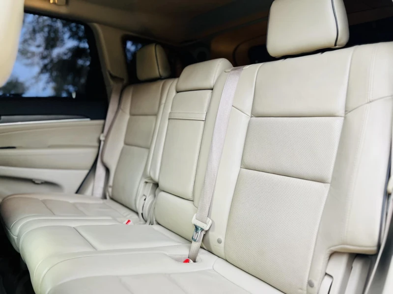 Jeep Grand cherokee Overland 5.7, снимка 11 - Автомобили и джипове - 51057487