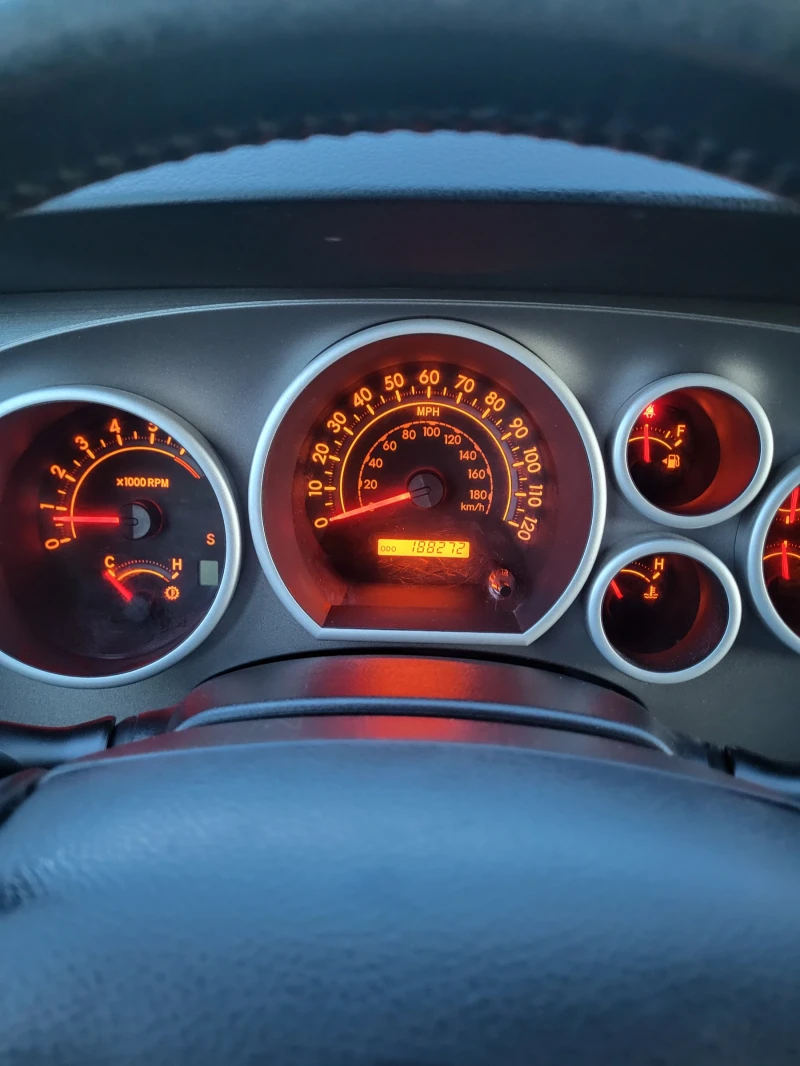 Toyota Sequoia, снимка 6 - Автомобили и джипове - 52859786