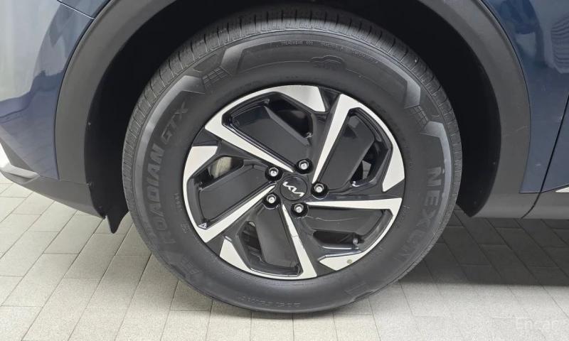 Kia Sportage, снимка 5 - Автомобили и джипове - 52926737