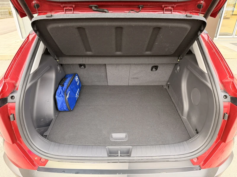 Hyundai Kona Premium, снимка 12 - Автомобили и джипове - 53112683