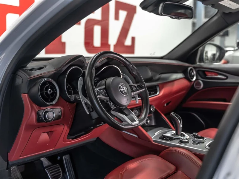 Alfa Romeo Stelvio 2021 Alfa Romeo Stelvio Ti Sport AWD, снимка 8 - Автомобили и джипове - 53279814