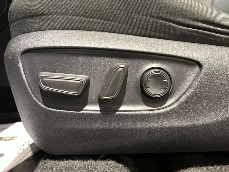 Toyota Rav4 Hybrid XLE * ПОДГРЕВ / ОБДУХВАНЕ * ПРЕДСТАВИТЕЛСТВ, снимка 16 - Автомобили и джипове - 53536703