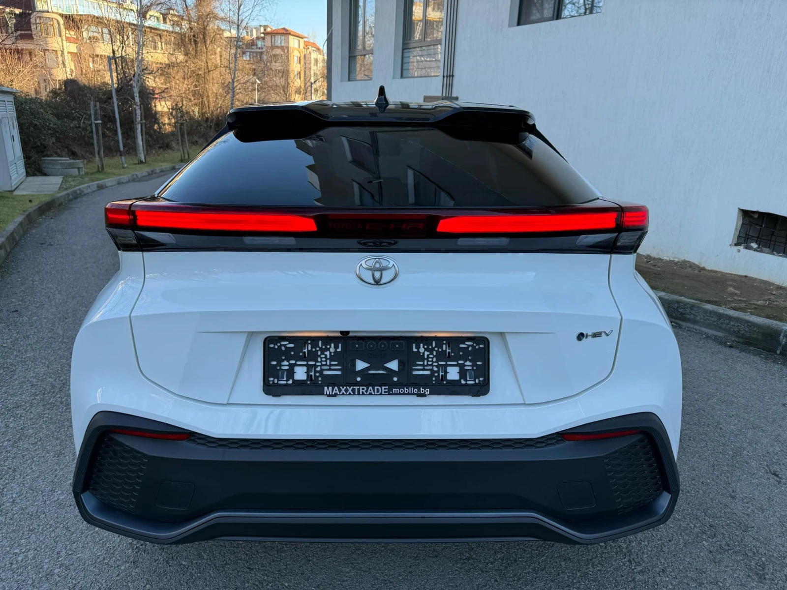 Toyota C-HR HYBRID / НОВ / 10г ГАРАНЦИЯ - изображение 6