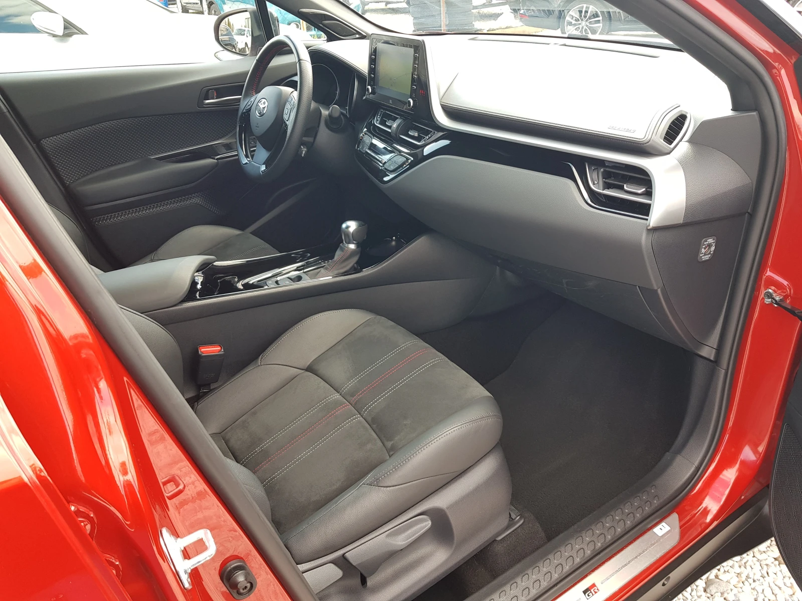 Toyota C-HR GR SPORT FACELIFT 2.0i-184 .. EURO 6D  | Mobile.bg   11