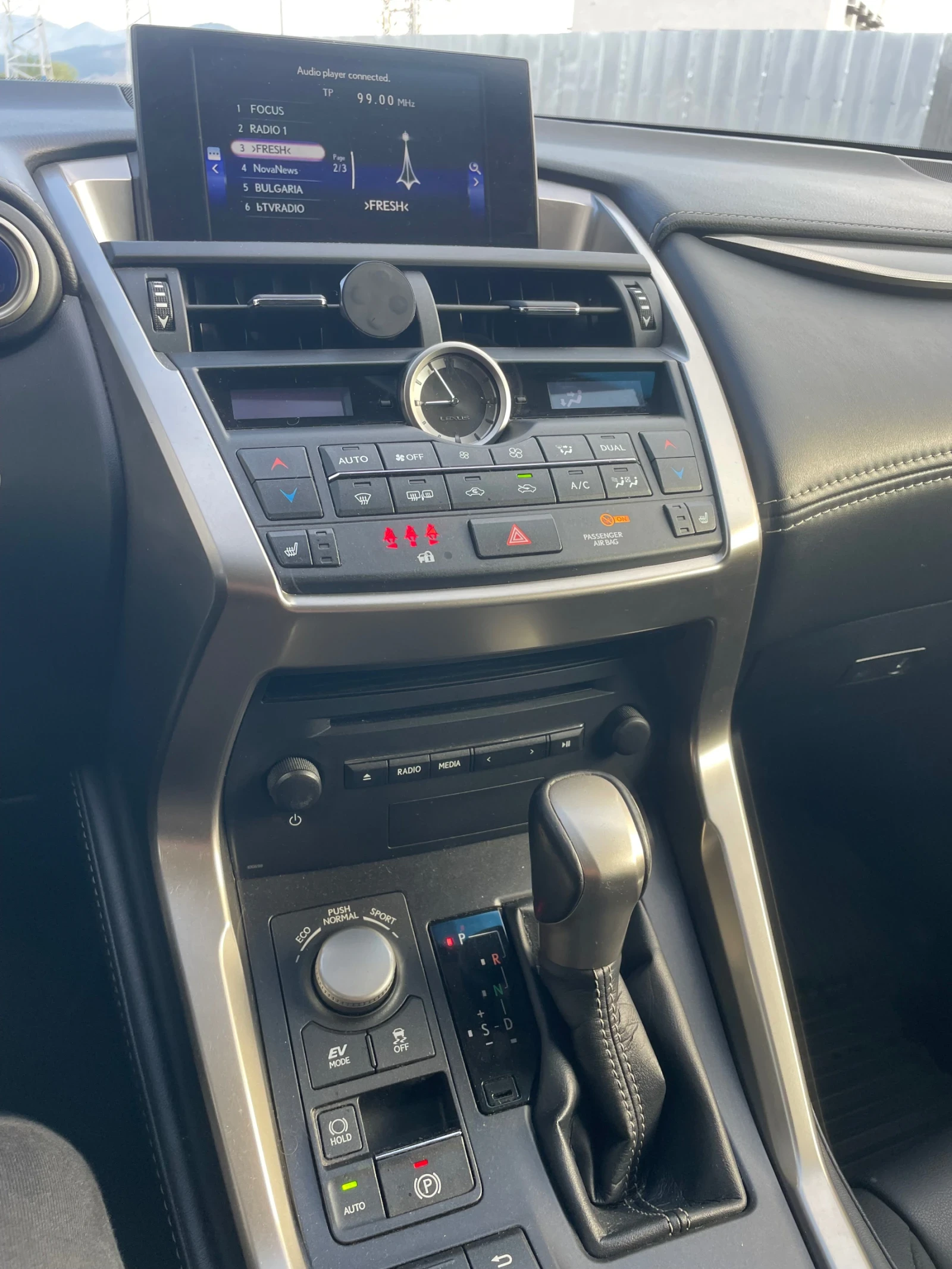 Lexus NX 300h Горанционен - изображение 5