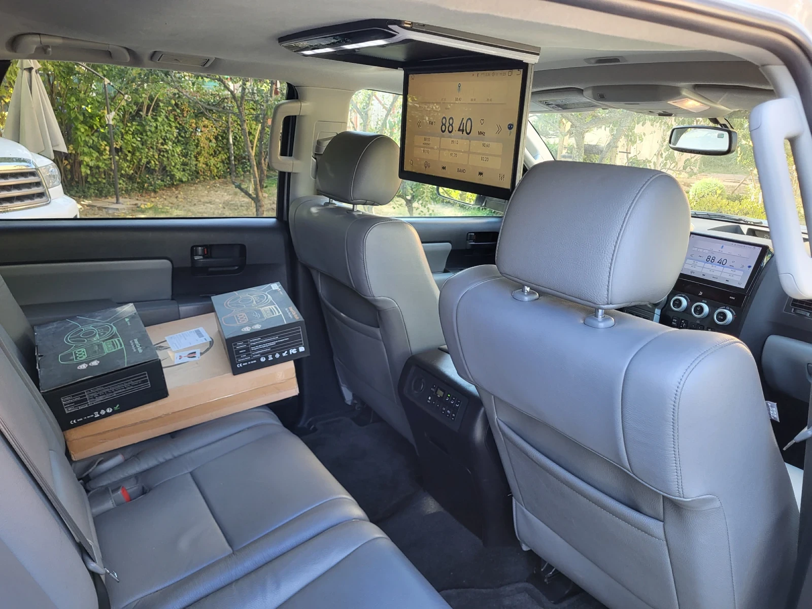 Toyota Sequoia, снимка 3 - Автомобили и джипове - 56048563