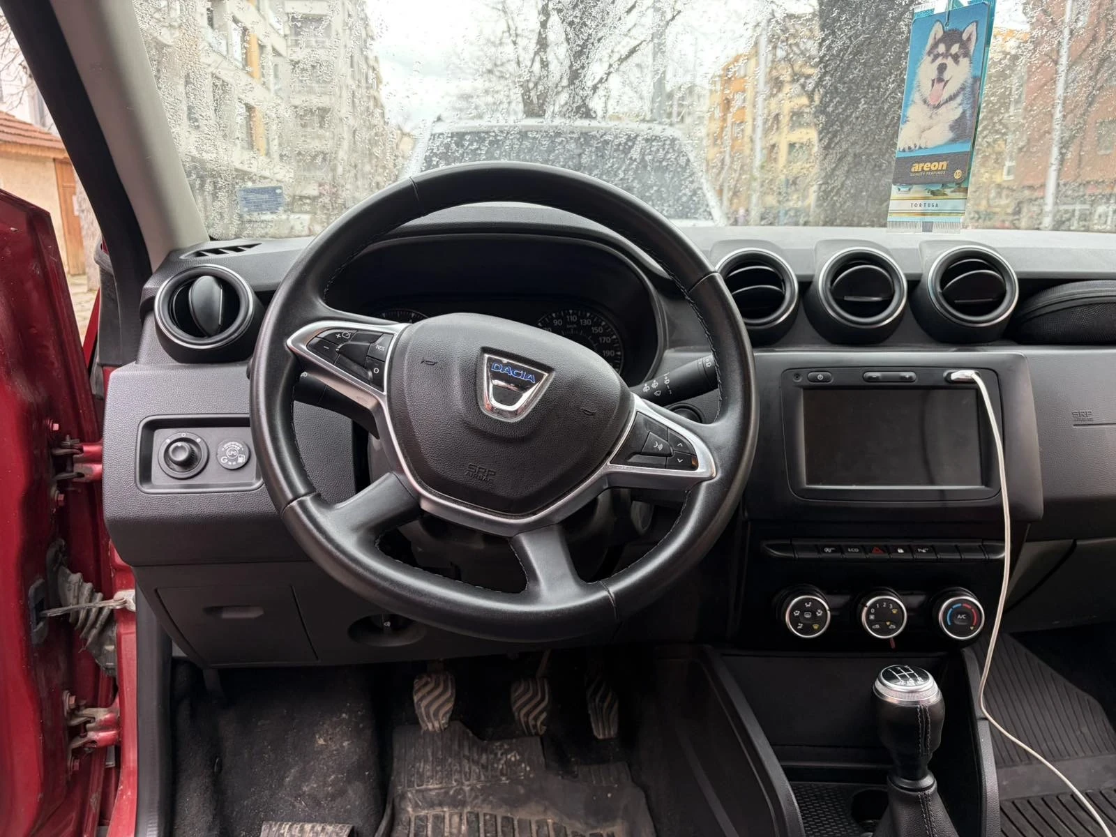 Dacia Duster, снимка 15 - Автомобили и джипове - 53276195