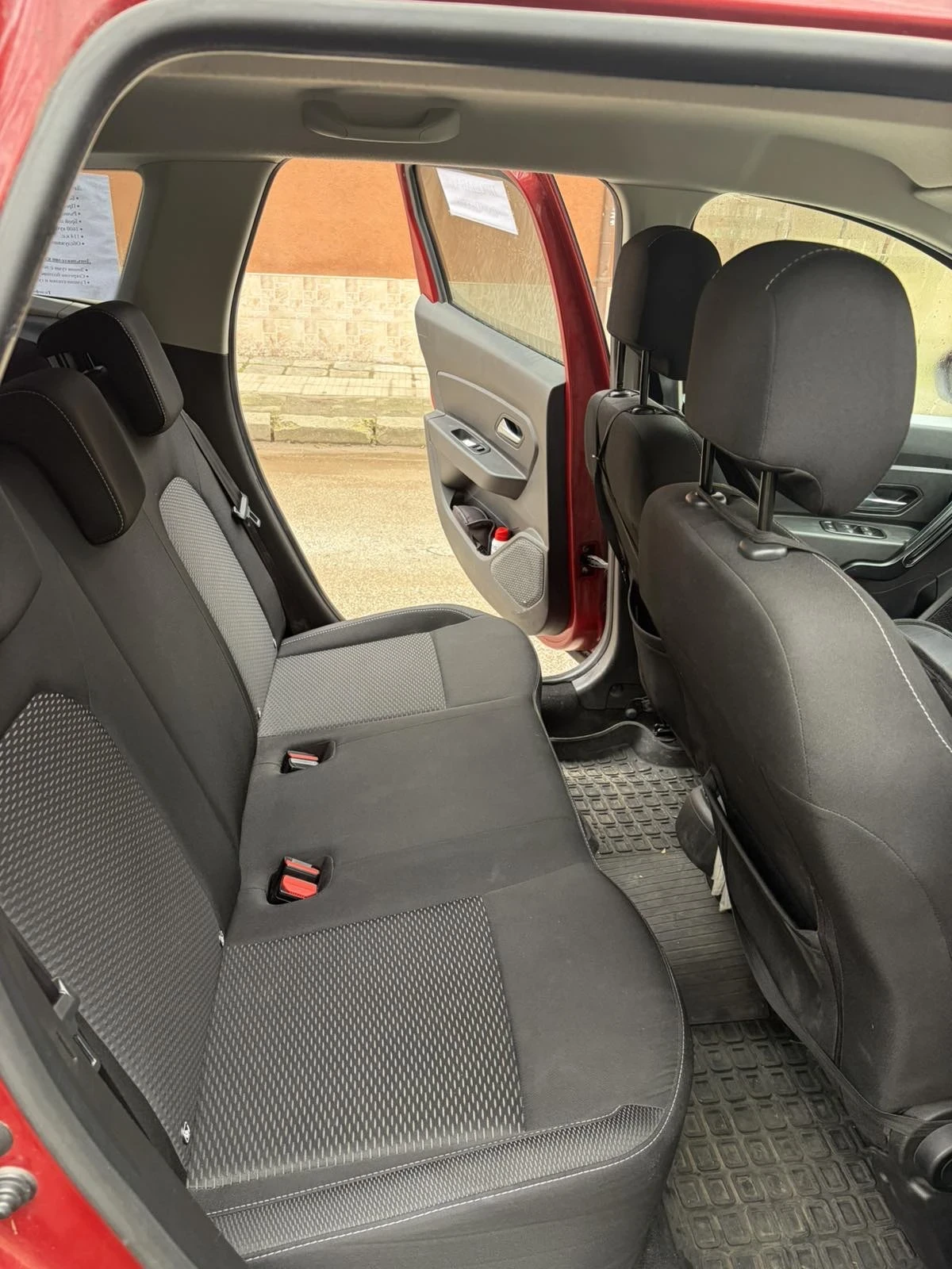 Dacia Duster, снимка 8 - Автомобили и джипове - 53276195