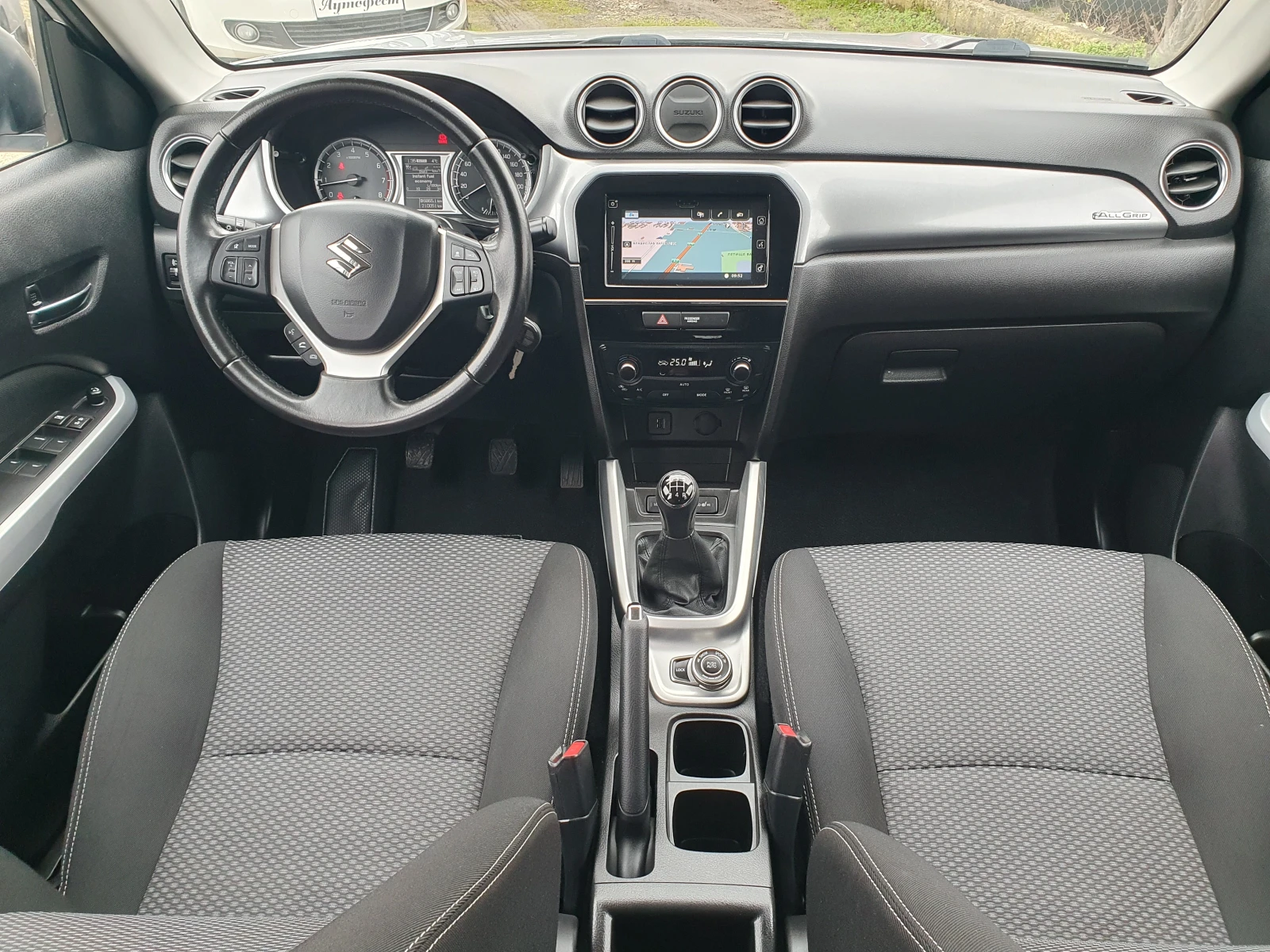 Suzuki Vitara 1.6i 4x4 NAVI КАМЕРА DISTRONIC LED - изображение 8