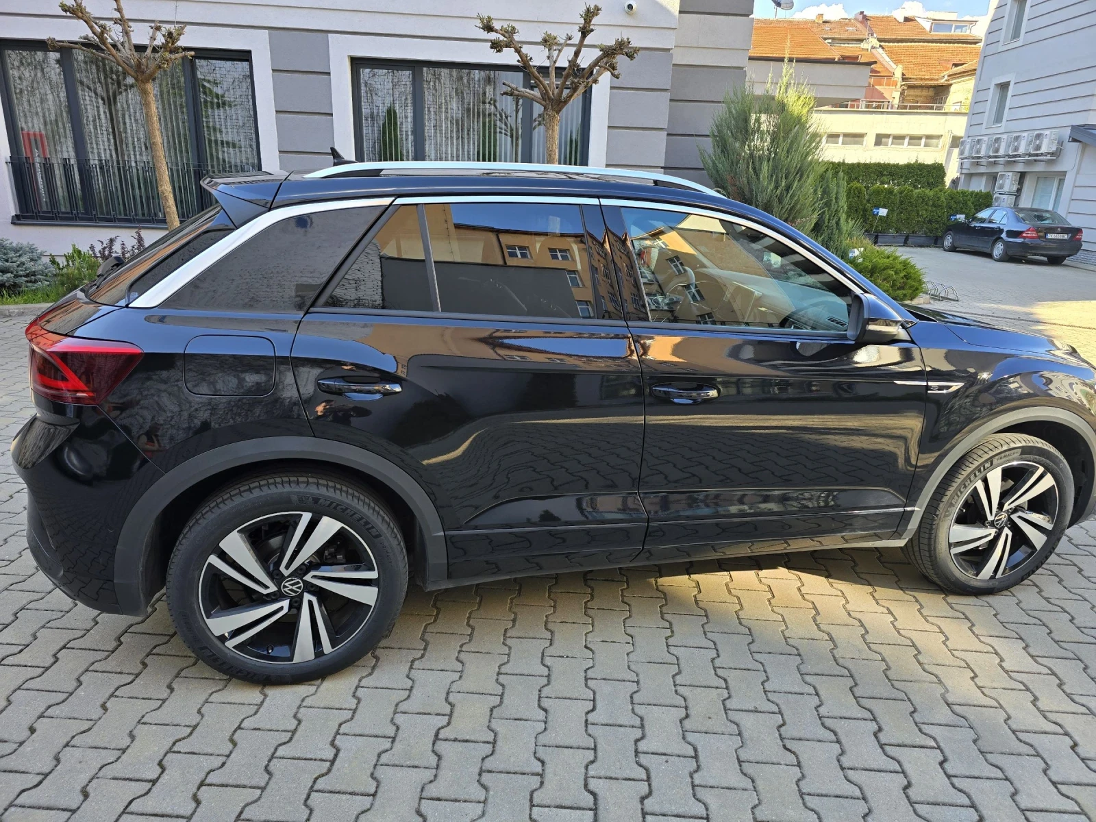 VW T-Roc 4MOTION, снимка 4 - Автомобили и джипове - 54245982