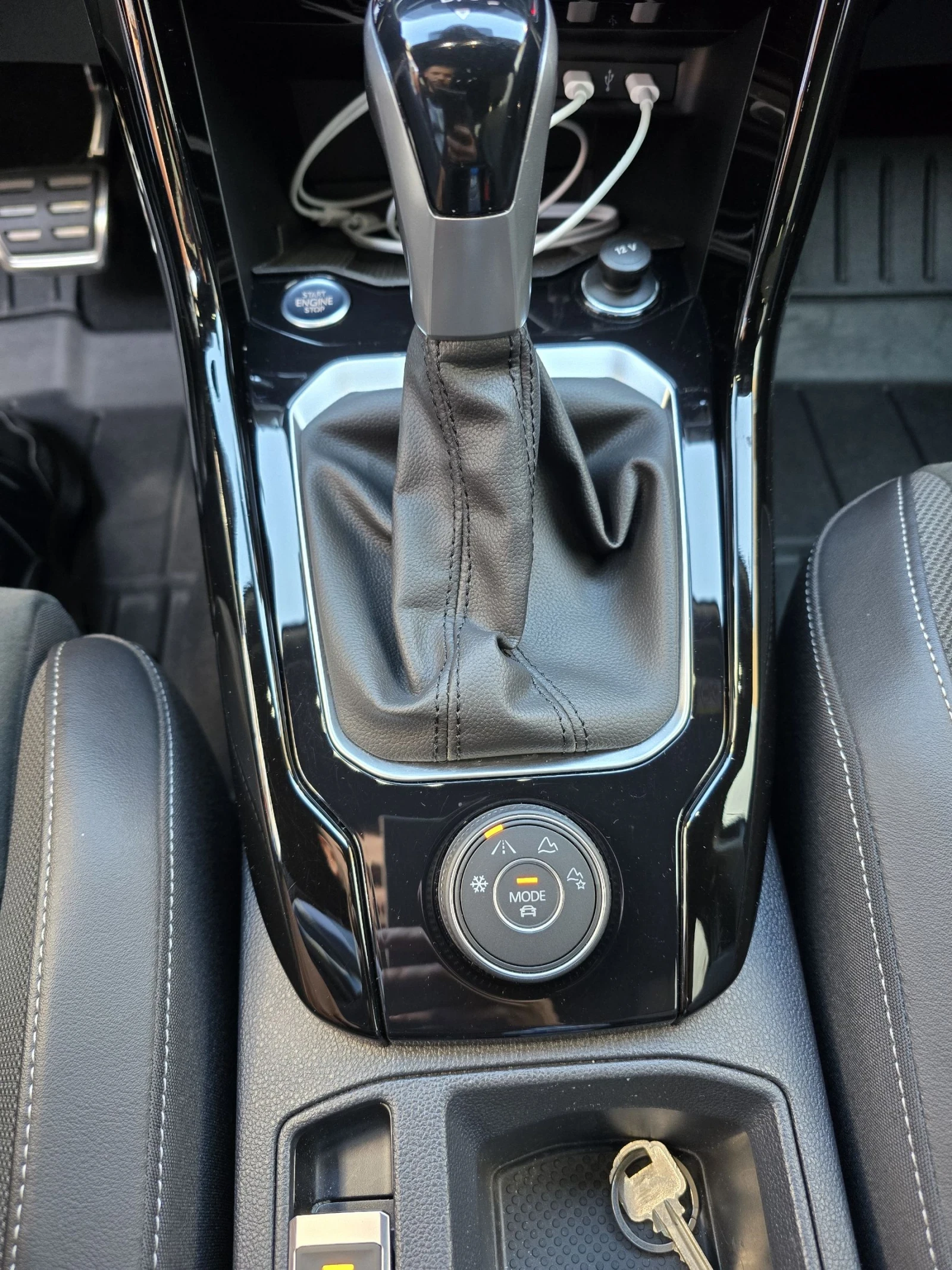 VW T-Roc 4MOTION, снимка 10 - Автомобили и джипове - 54245982