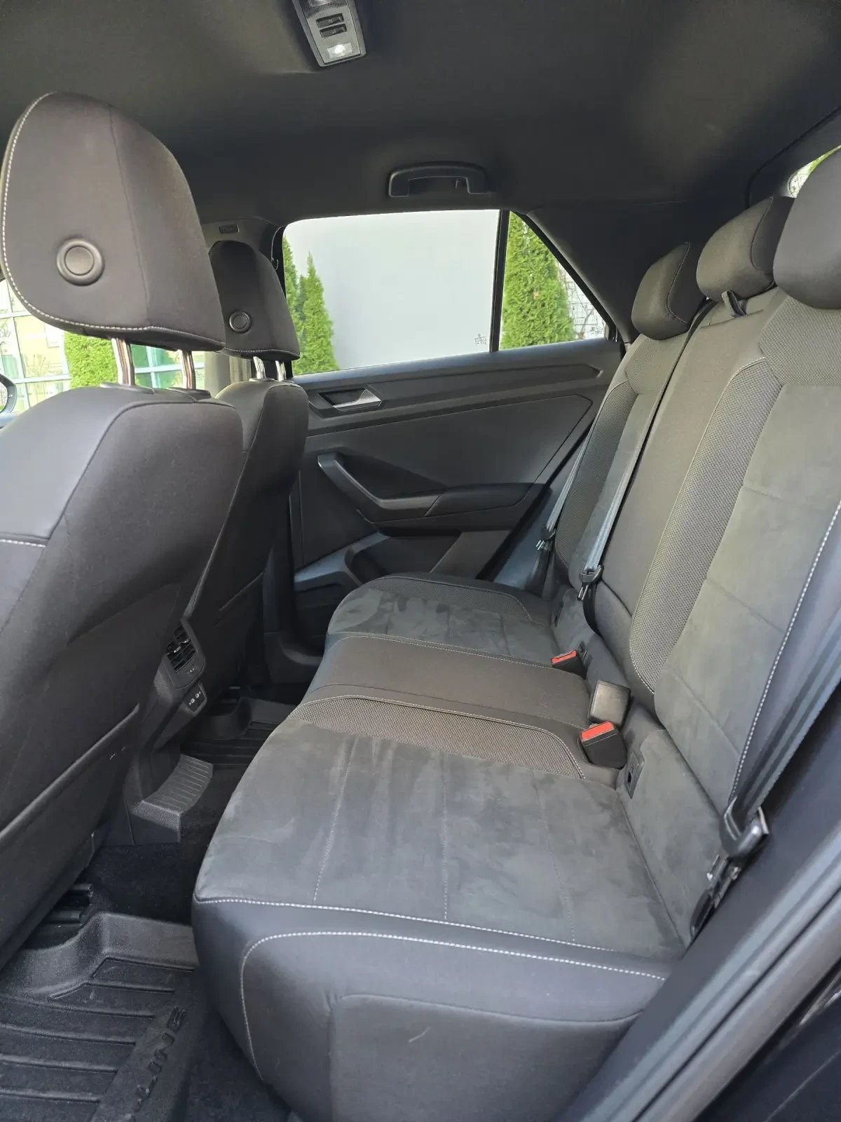 VW T-Roc 4MOTION, снимка 11 - Автомобили и джипове - 54245982