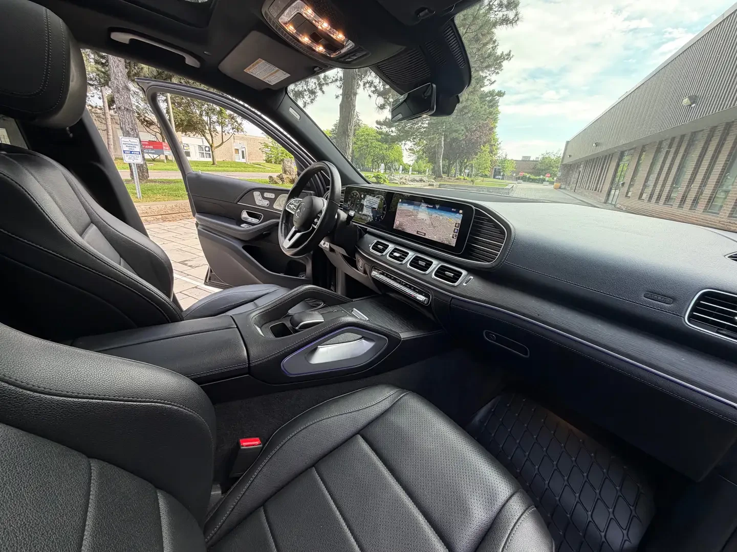 Mercedes-Benz GLE 350 BURMESTER| HUD| 360| PANO| , снимка 14 - Автомобили и джипове - 55302122