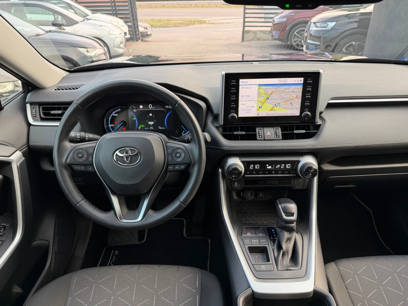 Toyota Rav4 2.5i Hybrid, снимка 11 - Автомобили и джипове - 55353584